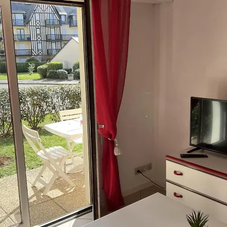 Апартаменты 2 Pieces En Rez-de-jardin A Cabourg, Proche Mer Et Thalasso - Fr-1-487-361 Кабур