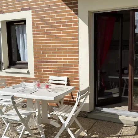 2 Pieces En Rez-de-jardin A Cabourg, Proche Mer Et Thalasso - Fr-1-487-361 *